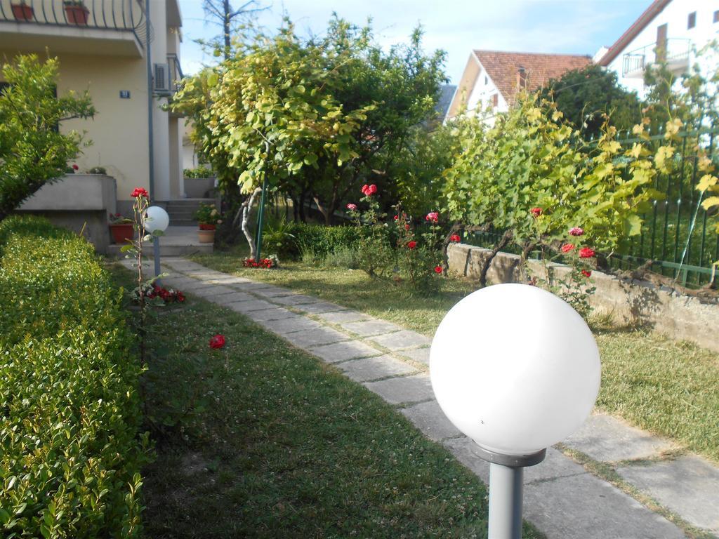Apartment Cherry Kaštela Exterior foto