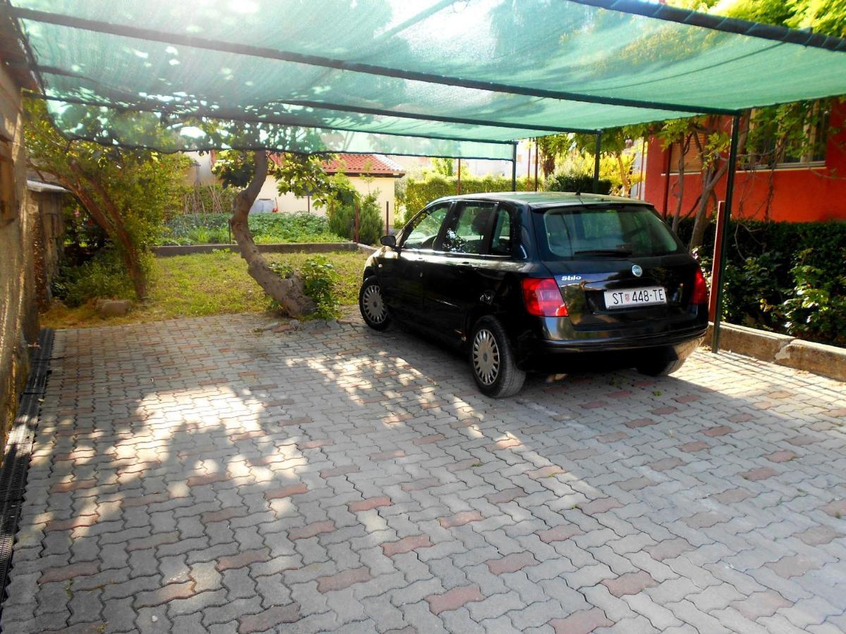 Apartment Cherry Kaštela Exterior foto